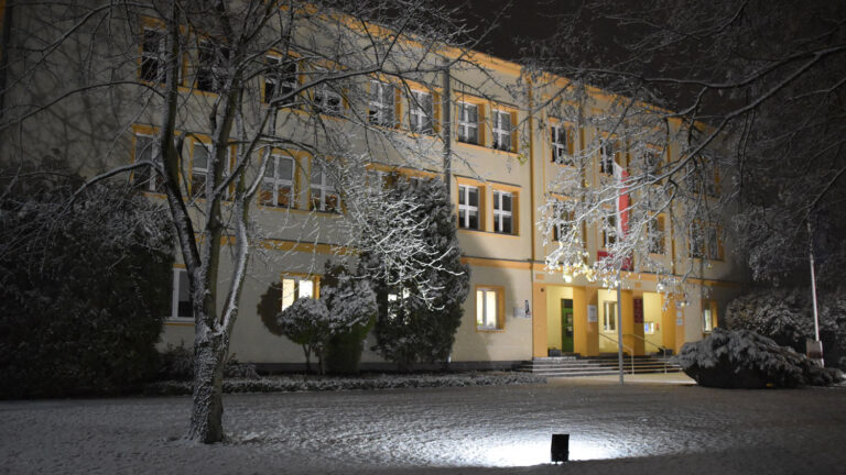 Bajkowa noc w szkole