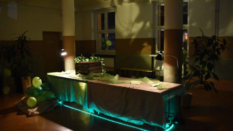 Bajkowa noc w szkole