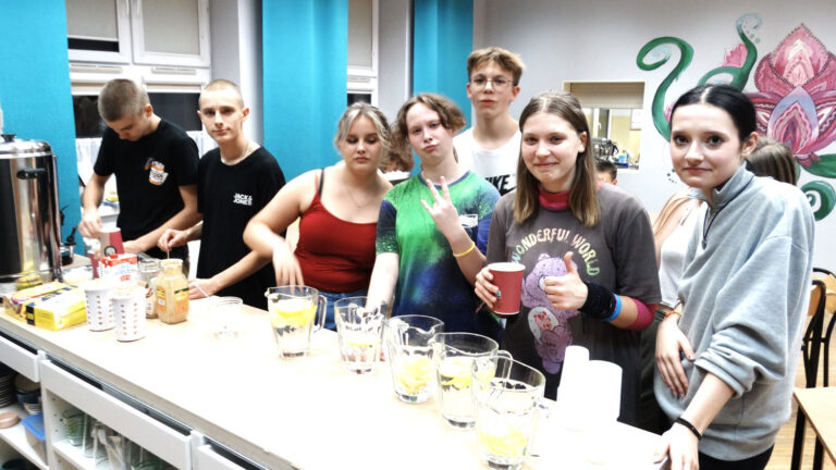 Bajkowa noc w szkole